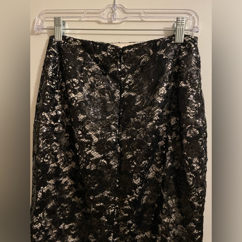 Wyatt Black Sequined Lace Fully Lined Midi Skirt Size 2 - Picture 8 of 11